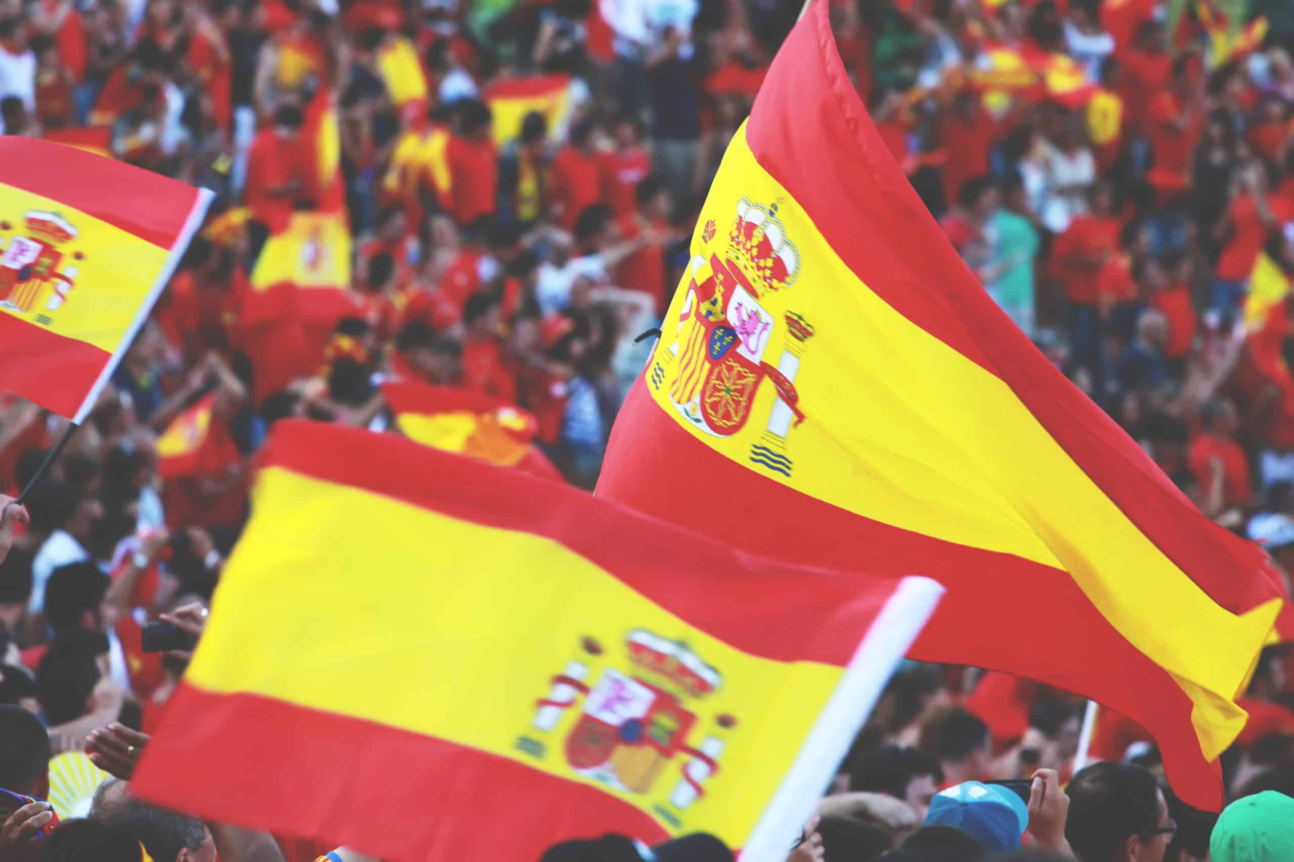 ▷ Las FOTOS más IMPRESIONANTES de la【bandera de España】